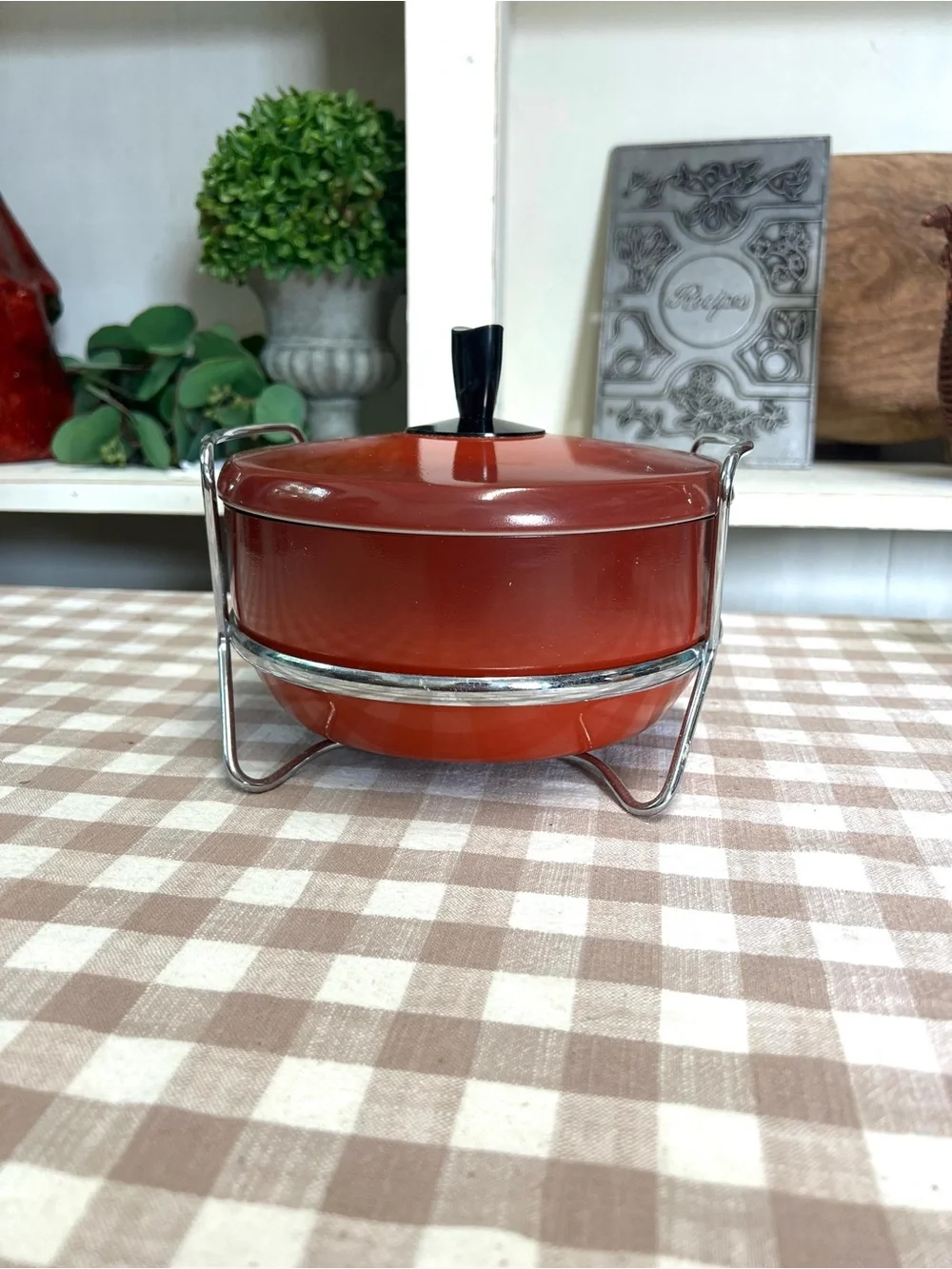 Vintage mid century cookware bounty by wear ever red ombré 2 quart grandma core